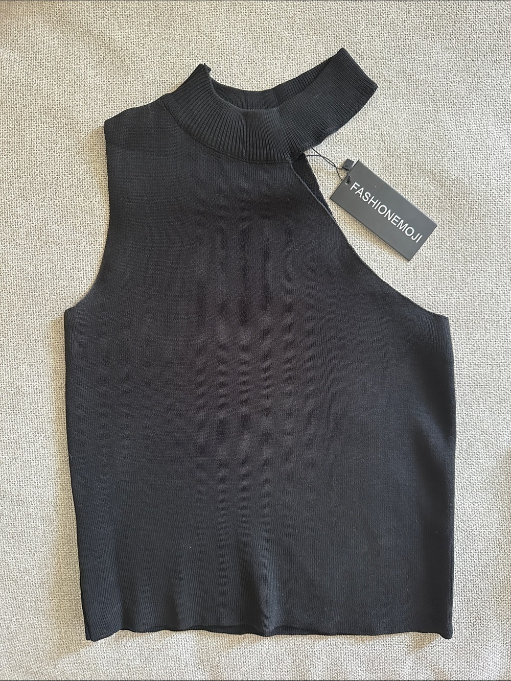 Basic One-Shoulder Ribbed Stretch Black Tank Top - Picture 5 of 6